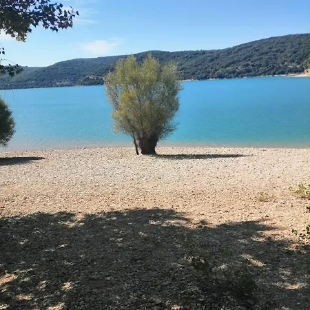 Le Cigalou شقة