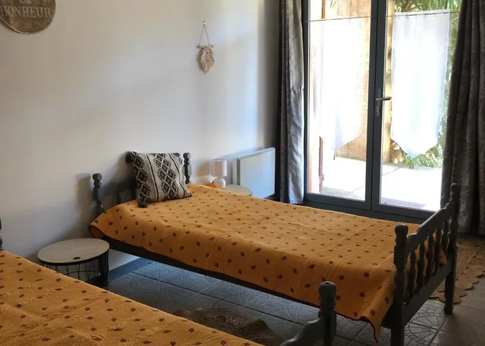 Le Cigalou Apartment *